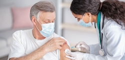 Grippeschutz: Die Immunabwehr ab 60 braucht Unterstützung