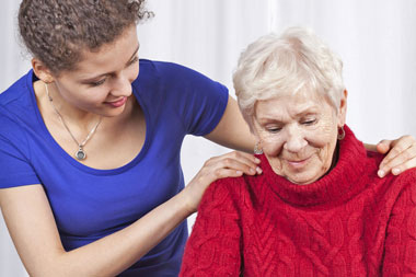 Osteoporosebedingte Knochenbrüche können zu dauerhaften Bewegungseinschränkungen führen. Foto: djd / osteoporose.de thx